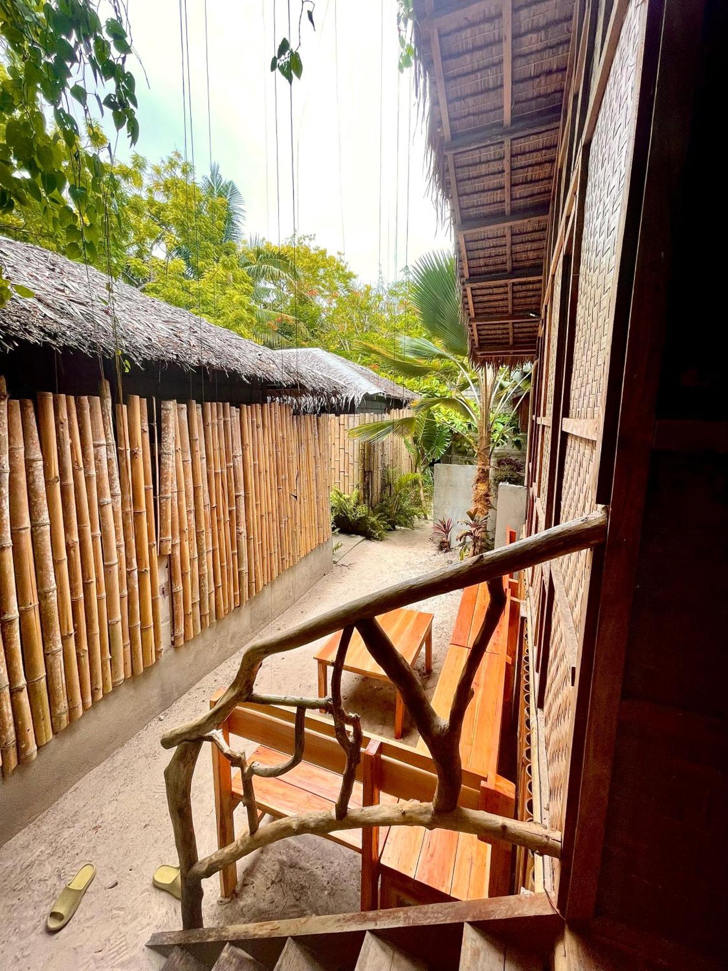 Monkey Business Siquijor Hotel Phòng bức ảnh